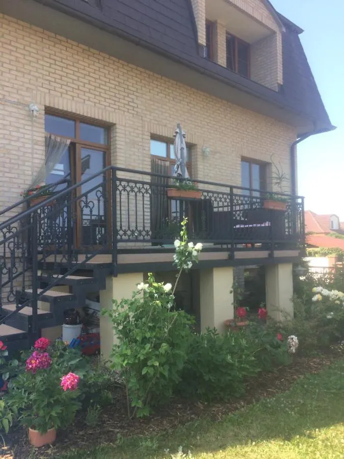Villa Homestay Nad Helmrovkou Prague